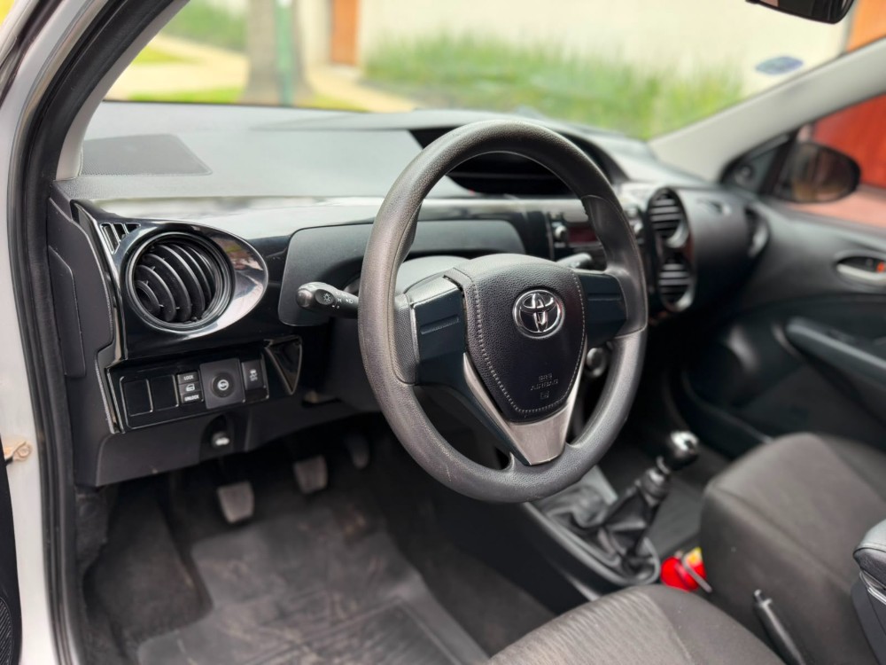 Toyota Etios 1.5X — foto 12